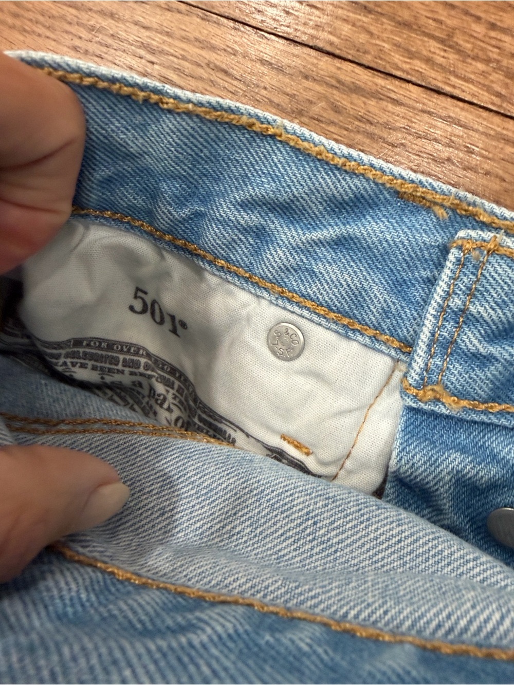 Levi's 501® ORIGINAL FIT HIGH RISE WOMEN'S SHORTS Luxor Heat Sz 25 - Picture 5 of 5